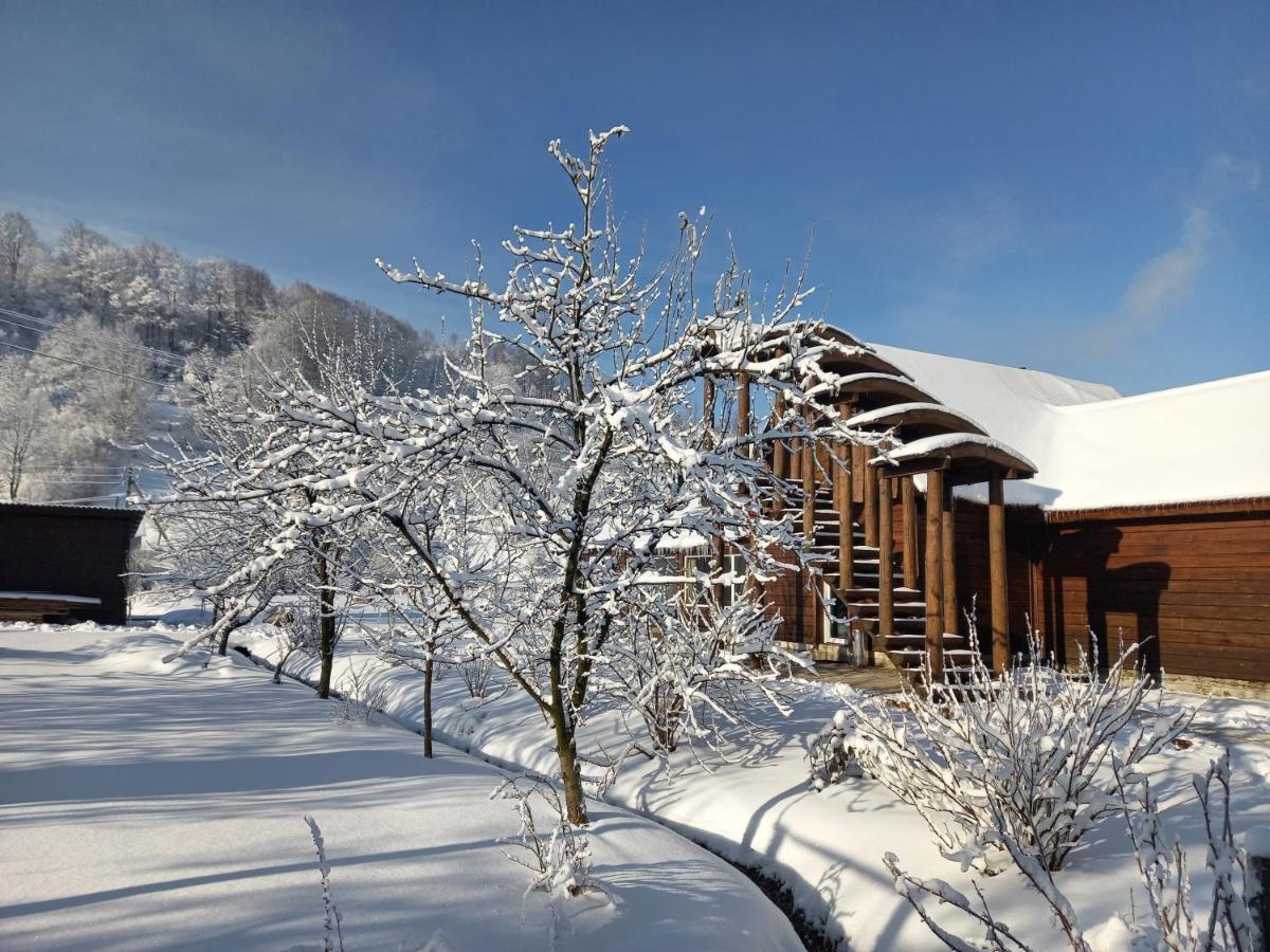 Садиба Райський Куточок Synewyr Exterior foto